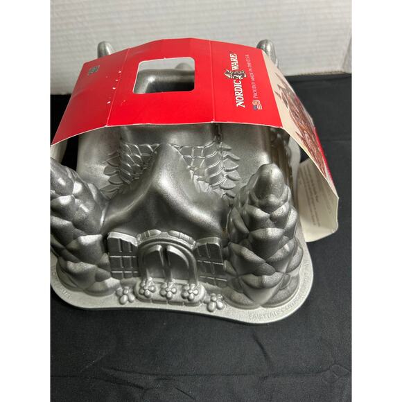 Nordic Fairytale Cottage  Cake Pan - Picture 3 of 8